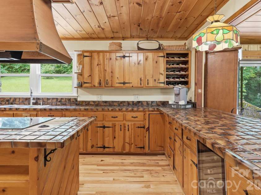 570 Rugged Top Road, Waynesville, NC 28785.  MLS# CAR4392004, YatesRealty ID 32836. 