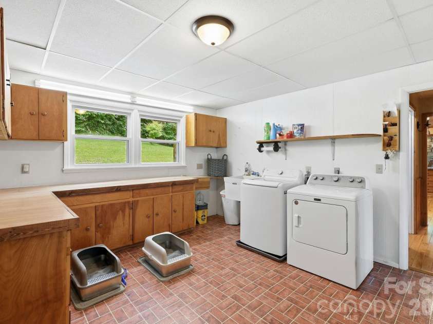 570 Rugged Top Road, Waynesville, NC 28785.  MLS# CAR4392004, YatesRealty ID 32836. 