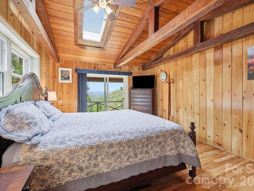 570 Rugged Top Road, Waynesville, NC 28785.  MLS# CAR4392004, YatesRealty ID 32836. 