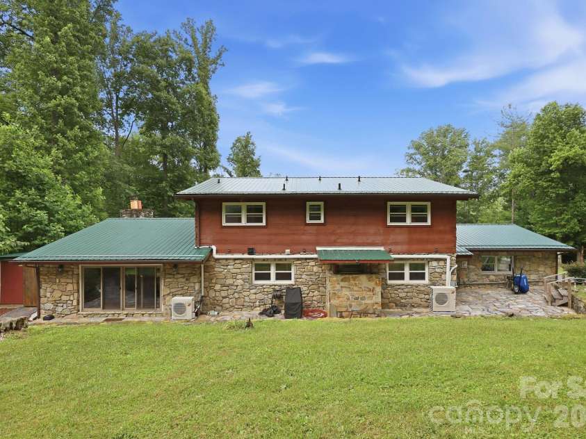 570 Rugged Top Road, Waynesville, NC 28785.  MLS# CAR4392004, YatesRealty ID 32836. 