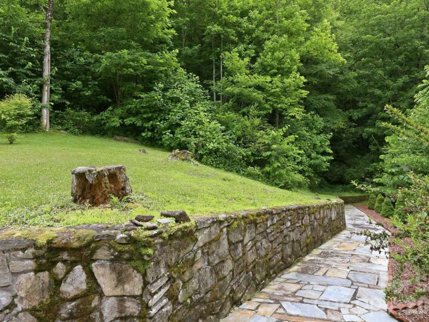 570 Rugged Top Road, Waynesville, NC 28785.  MLS# CAR4392004, YatesRealty ID 32836. 