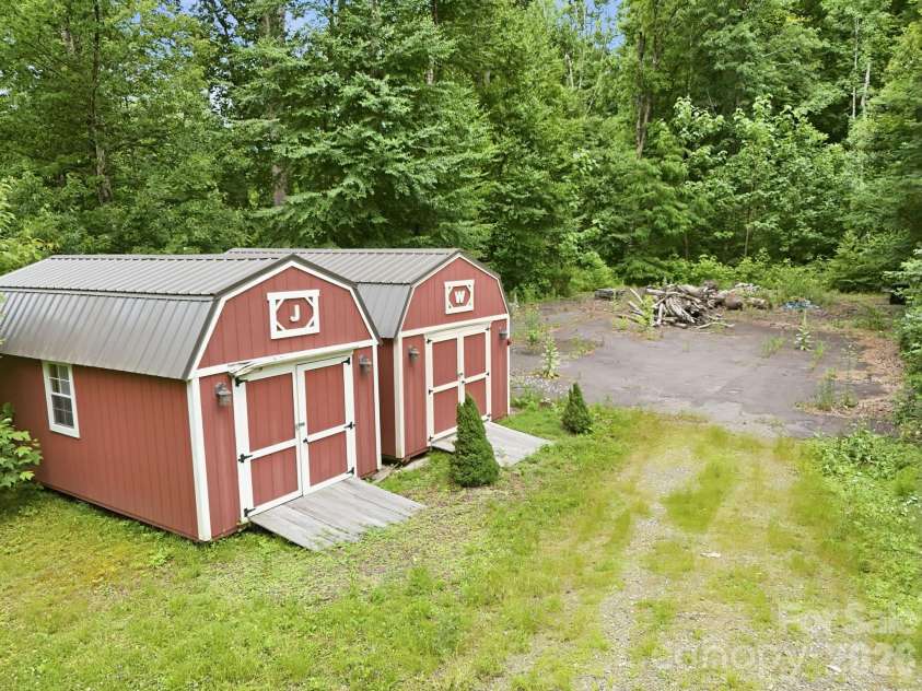 570 Rugged Top Road, Waynesville, NC 28785.  MLS# CAR4392004, YatesRealty ID 32836. 