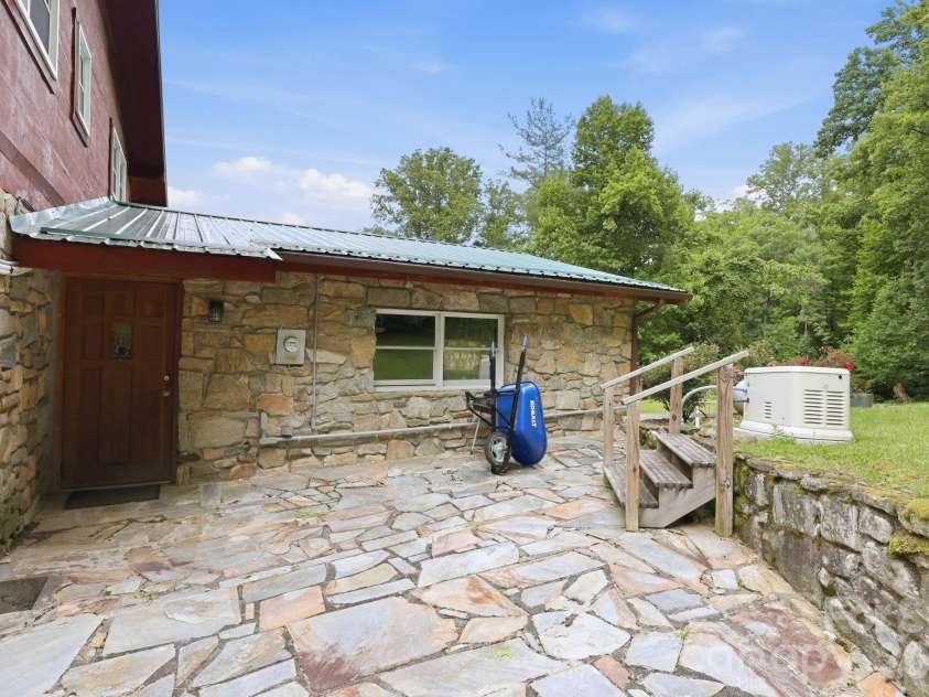 570 Rugged Top Road, Waynesville, NC 28785.  MLS# CAR4392004, YatesRealty ID 32836. Auto Back up Generator