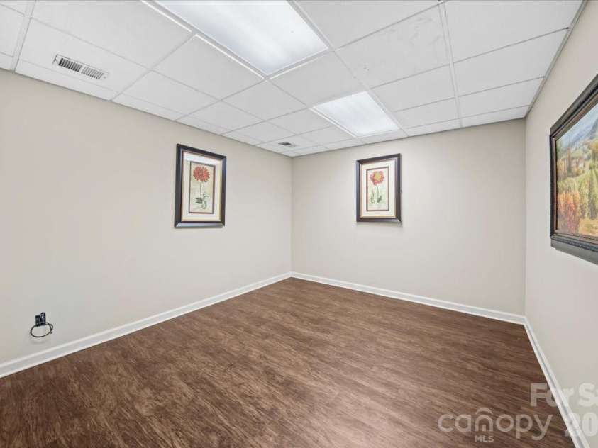 101 River Ridge Drive, Morganton, NC 28655.  MLS# CAR4397505, YatesRealty ID 32838. 