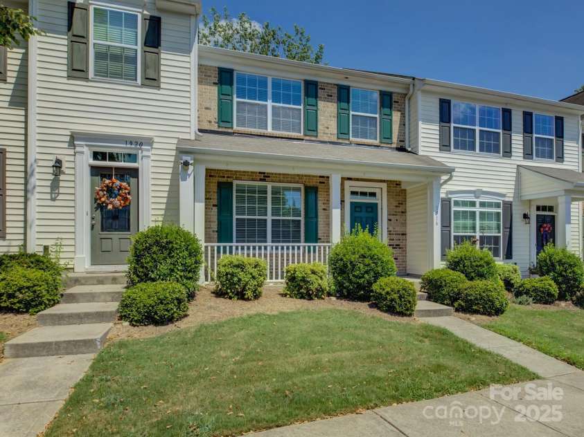 1916 Aston Mill Place, Charlotte, NC 28273.  MLS# CAR4278175, YatesRealty ID 32838. 