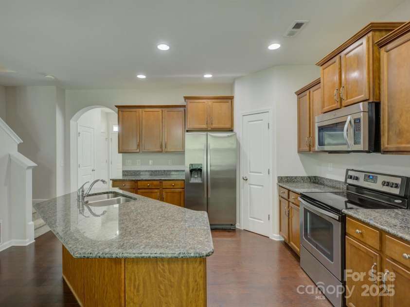 1916 Aston Mill Place, Charlotte, NC 28273.  MLS# CAR4278175, YatesRealty ID 32838. 
