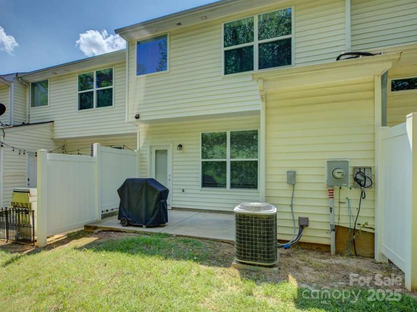 1916 Aston Mill Place, Charlotte, NC 28273.  MLS# CAR4278175, YatesRealty ID 32838. Patio