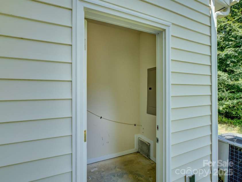 1916 Aston Mill Place, Charlotte, NC 28273.  MLS# CAR4278175, YatesRealty ID 32838. Patio storage closet.