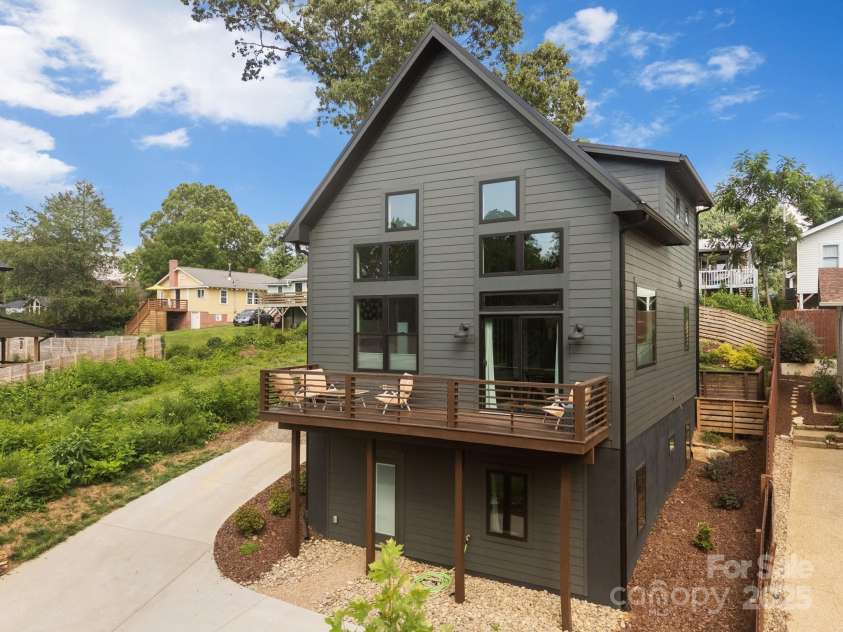 104 Deaver Street, Asheville, NC 28806.  MLS# CAR4268895, YatesRealty ID 32839. 