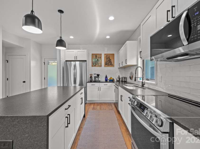 104 Deaver Street, Asheville, NC 28806.  MLS# CAR4268895, YatesRealty ID 32839. 