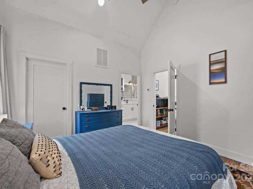 104 Deaver Street, Asheville, NC 28806.  MLS# CAR4268895, YatesRealty ID 32839. 