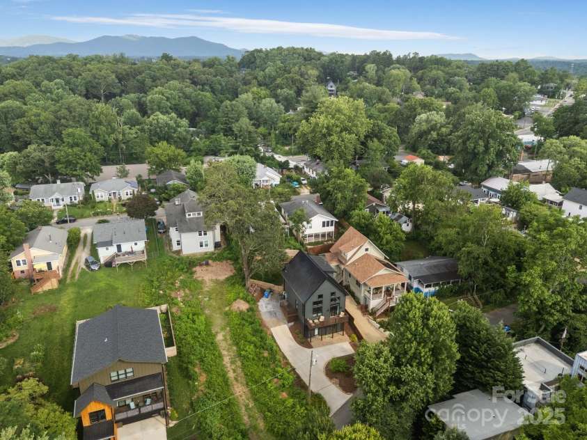 104 Deaver Street, Asheville, NC 28806.  MLS# CAR4268895, YatesRealty ID 32839. 