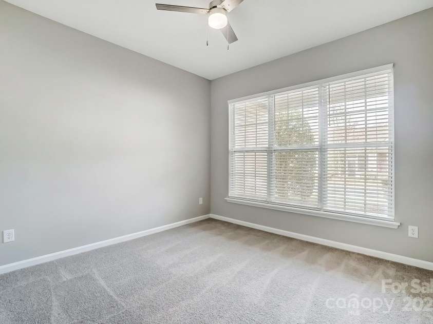 10011 Forest View Lane, Charlotte, NC 28213.  MLS# CAR4231643, YatesRealty ID 3284. 