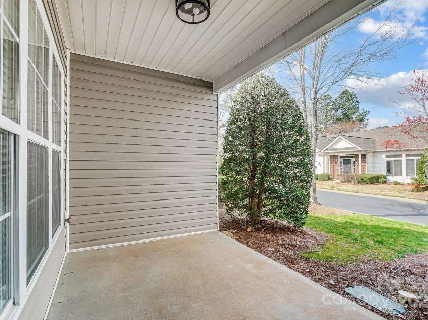 10011 Forest View Lane, Charlotte, NC 28213.  MLS# CAR4231643, YatesRealty ID 3284. 