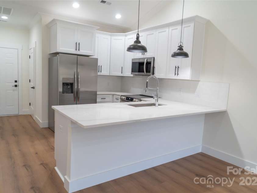 102 Ivy Court, Morganton, NC 28655.  MLS# CAR4304764, YatesRealty ID 3284. 
