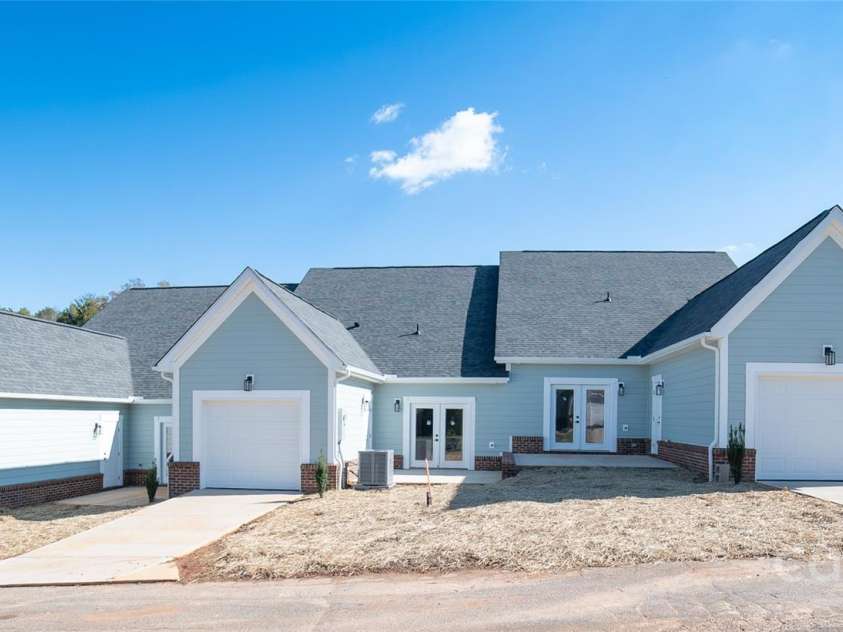 102 Ivy Court, Morganton, NC 28655.  MLS# CAR4304764, YatesRealty ID 3284. 