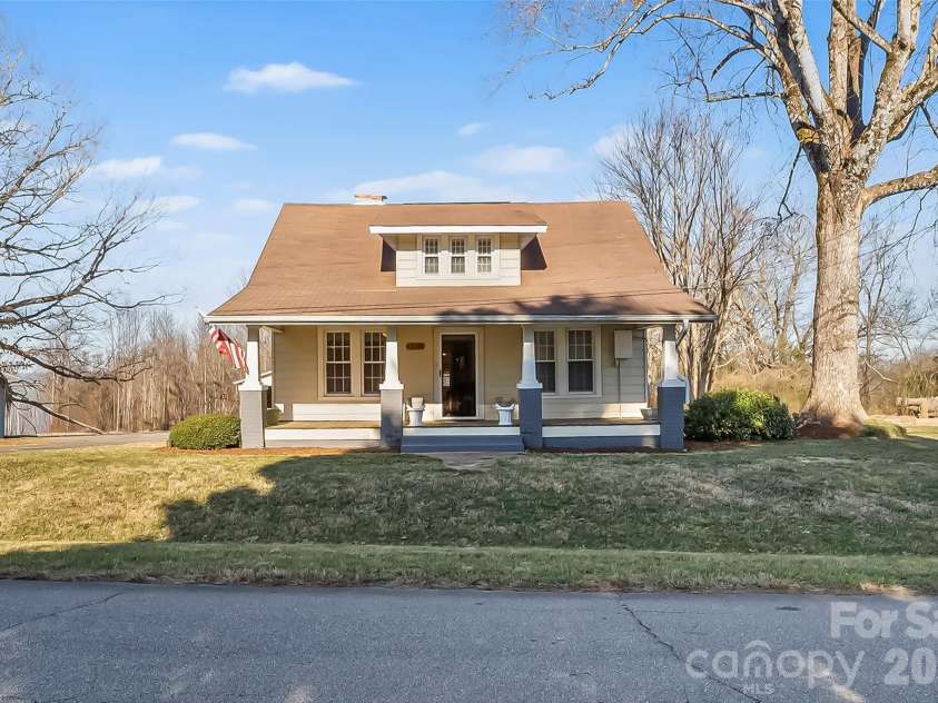 110 Garrison Road, Morganton, NC 28655.  MLS# CAR4338048, YatesRealty ID 3284. 