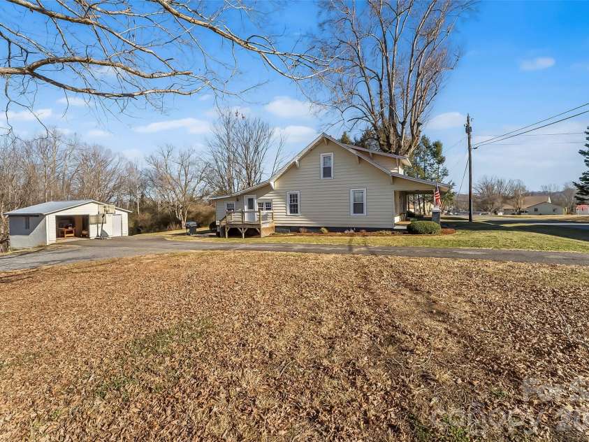 110 Garrison Road, Morganton, NC 28655.  MLS# CAR4338048, YatesRealty ID 3284. 