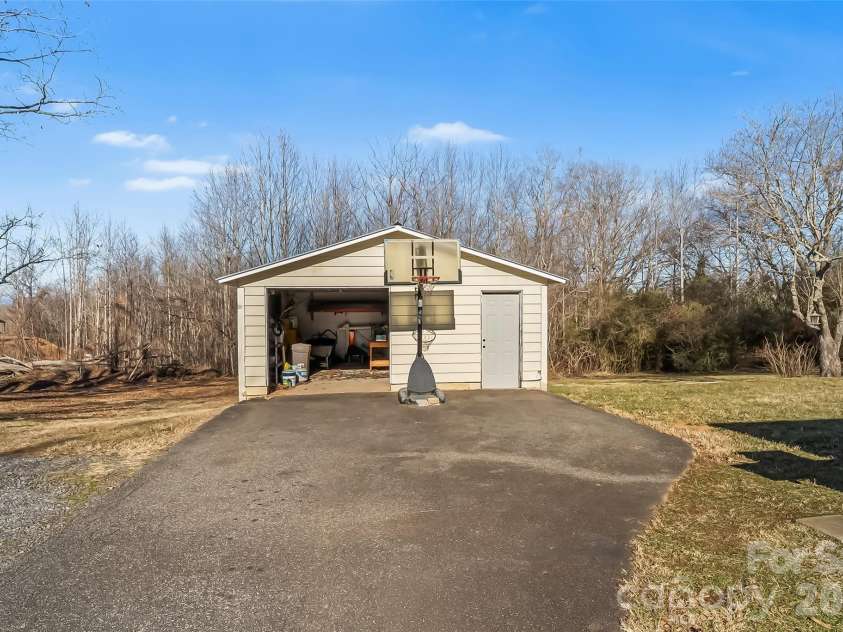 110 Garrison Road, Morganton, NC 28655.  MLS# CAR4338048, YatesRealty ID 3284. 