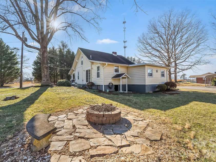 110 Garrison Road, Morganton, NC 28655.  MLS# CAR4338048, YatesRealty ID 3284. 