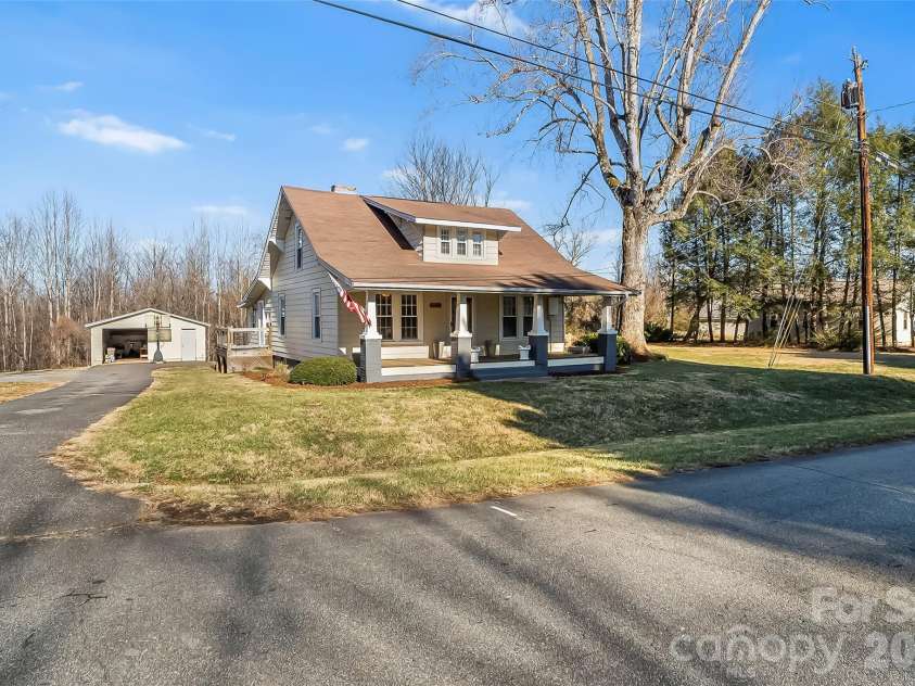 110 Garrison Road, Morganton, NC 28655.  MLS# CAR4338048, YatesRealty ID 3284. 