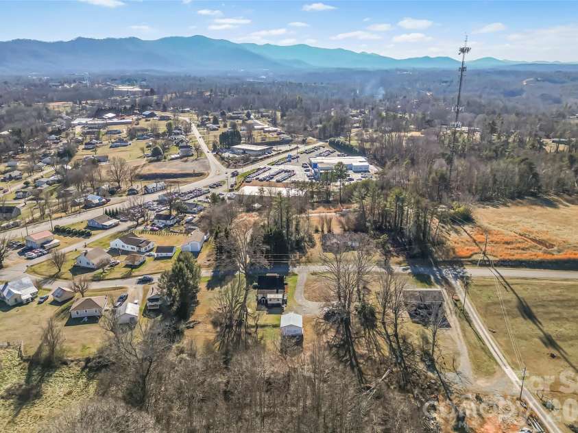 110 Garrison Road, Morganton, NC 28655.  MLS# CAR4338048, YatesRealty ID 3284. 