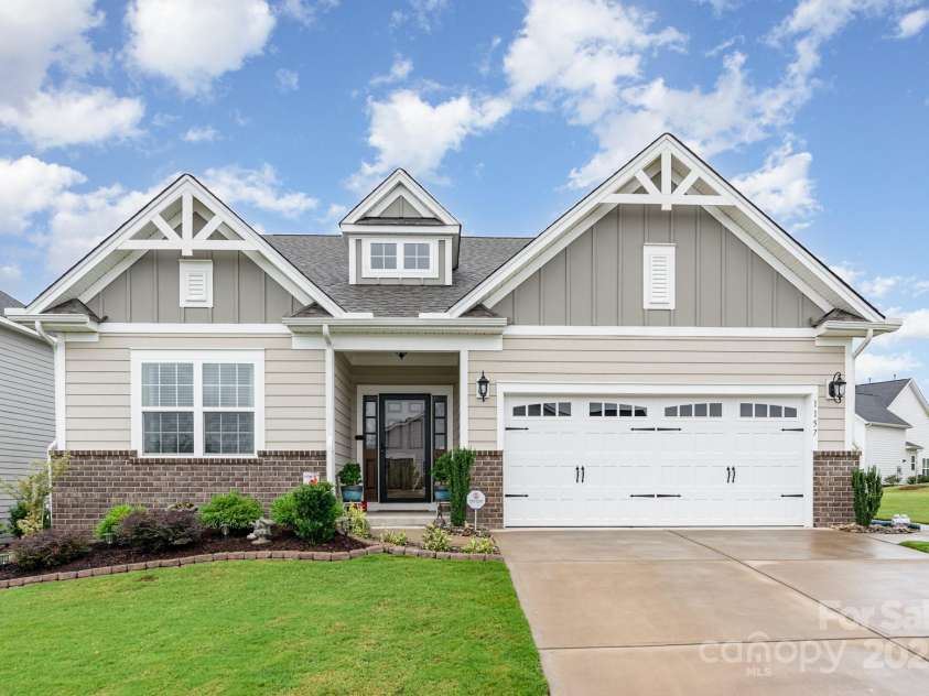1157 Overlake Drive, Belmont, NC 28012.  MLS# CAR4288005, YatesRealty ID 32840. 