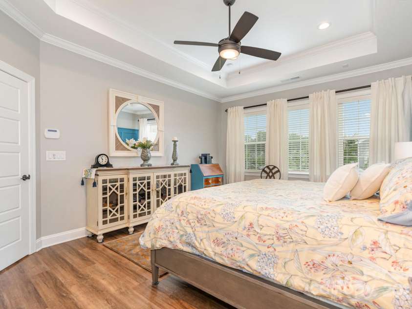 1157 Overlake Drive, Belmont, NC 28012.  MLS# CAR4288005, YatesRealty ID 32840. 