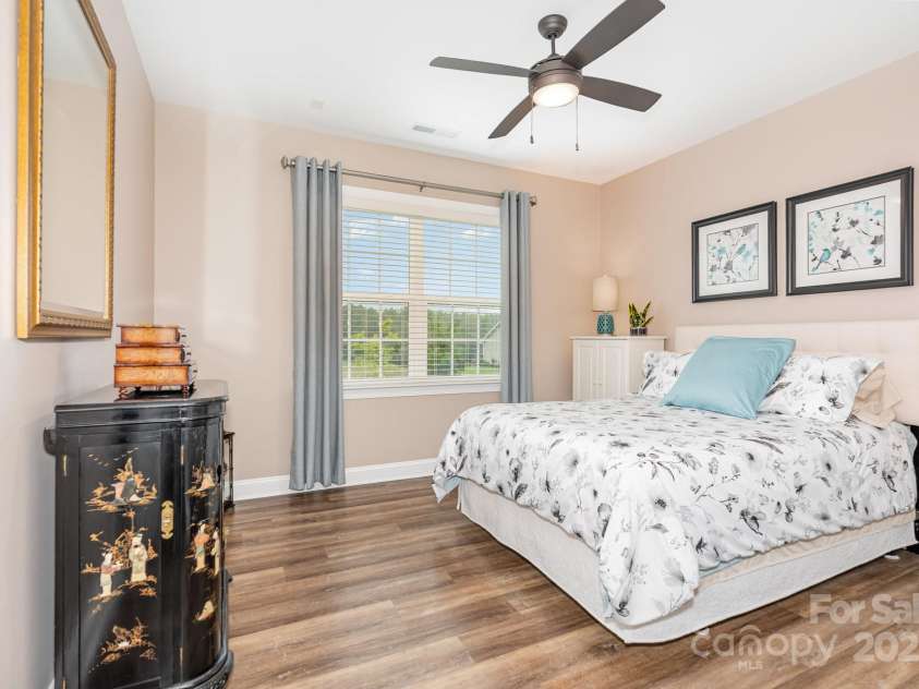 1157 Overlake Drive, Belmont, NC 28012.  MLS# CAR4288005, YatesRealty ID 32840. 