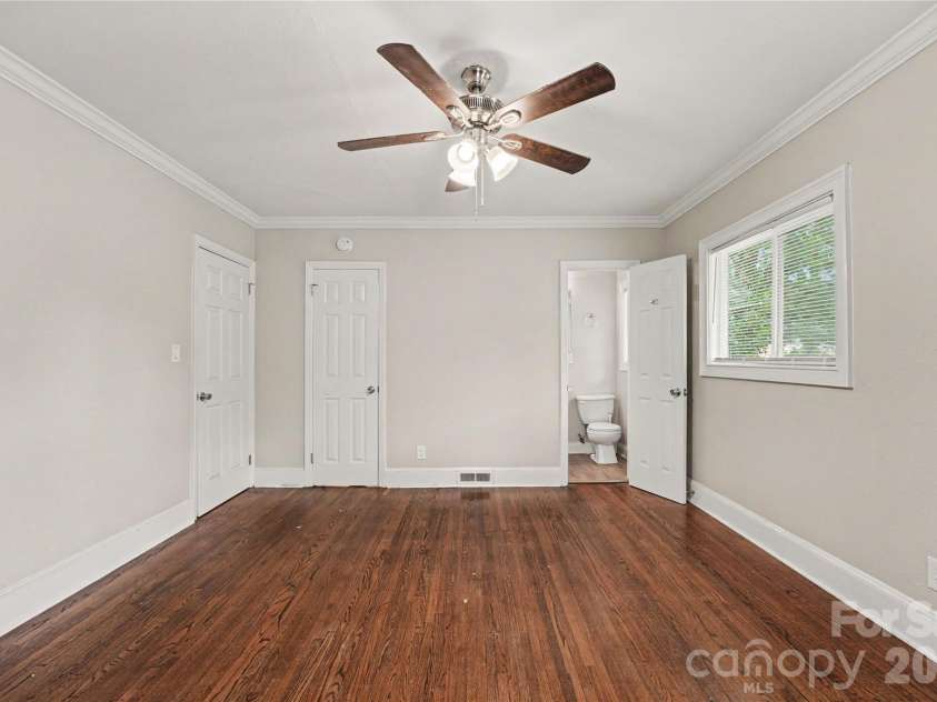6931 Robinson Church Road, Charlotte, NC 28215.  MLS# CAR4397016, YatesRealty ID 32840. 