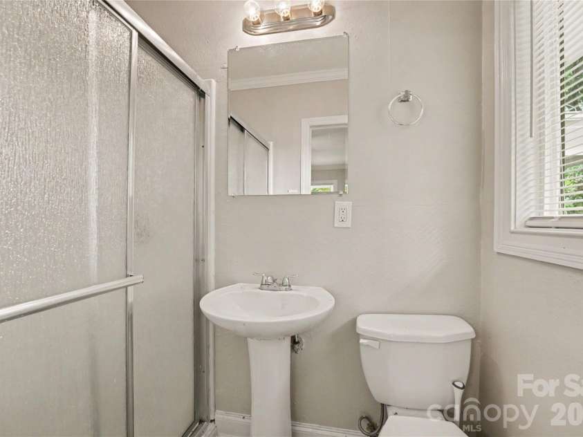 6931 Robinson Church Road, Charlotte, NC 28215.  MLS# CAR4397016, YatesRealty ID 32840. 