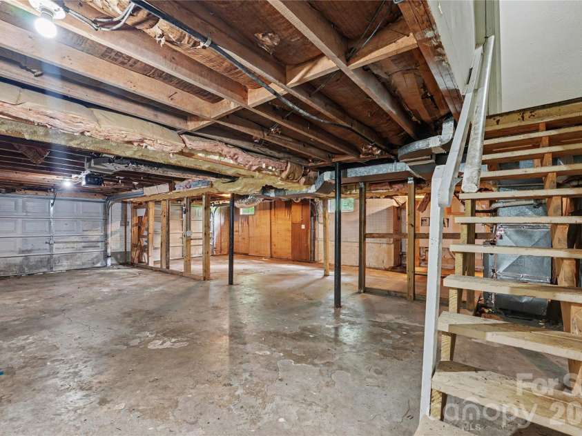 6931 Robinson Church Road, Charlotte, NC 28215.  MLS# CAR4397016, YatesRealty ID 32840. 