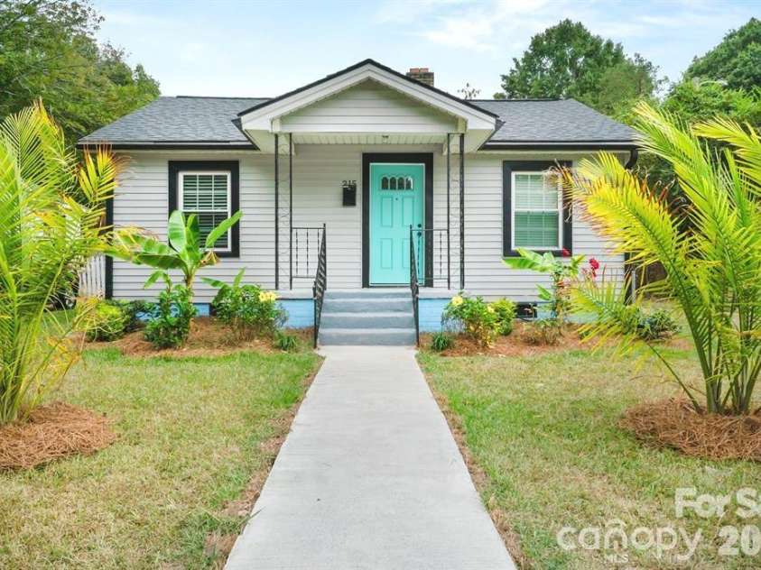 215 Keels Avenue, Rock Hill, SC 29730.  MLS# CAR4397146, YatesRealty ID 32841. 