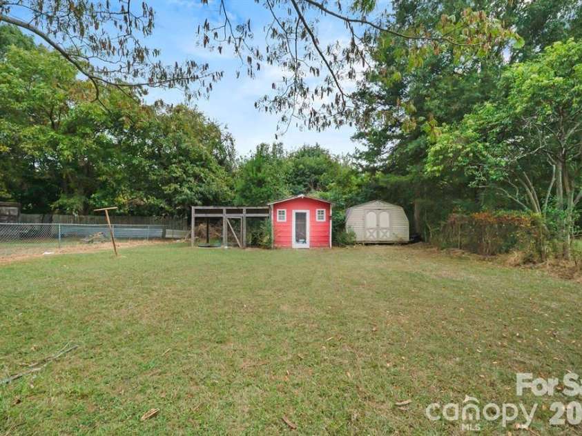 215 Keels Avenue, Rock Hill, SC 29730.  MLS# CAR4397146, YatesRealty ID 32841. 