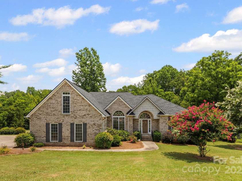 484 Mason Dickson Road, York, SC 29745.  MLS# CAR4276794, YatesRealty ID 32841. 