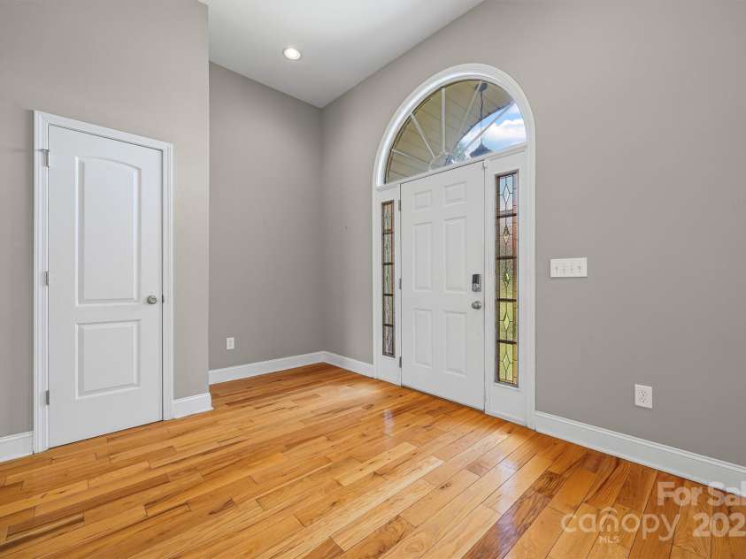 484 Mason Dickson Road, York, SC 29745.  MLS# CAR4276794, YatesRealty ID 32841. 
