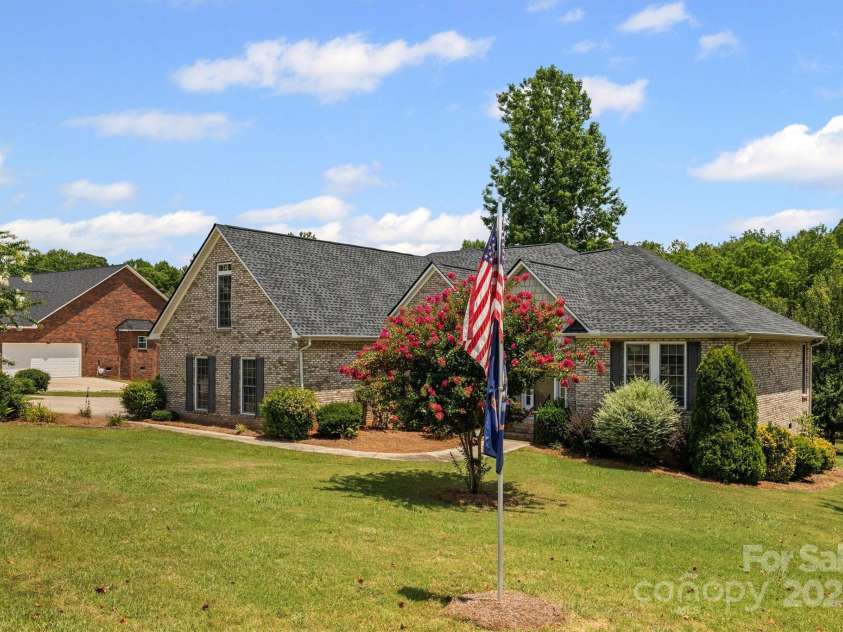 484 Mason Dickson Road, York, SC 29745.  MLS# CAR4276794, YatesRealty ID 32841. 