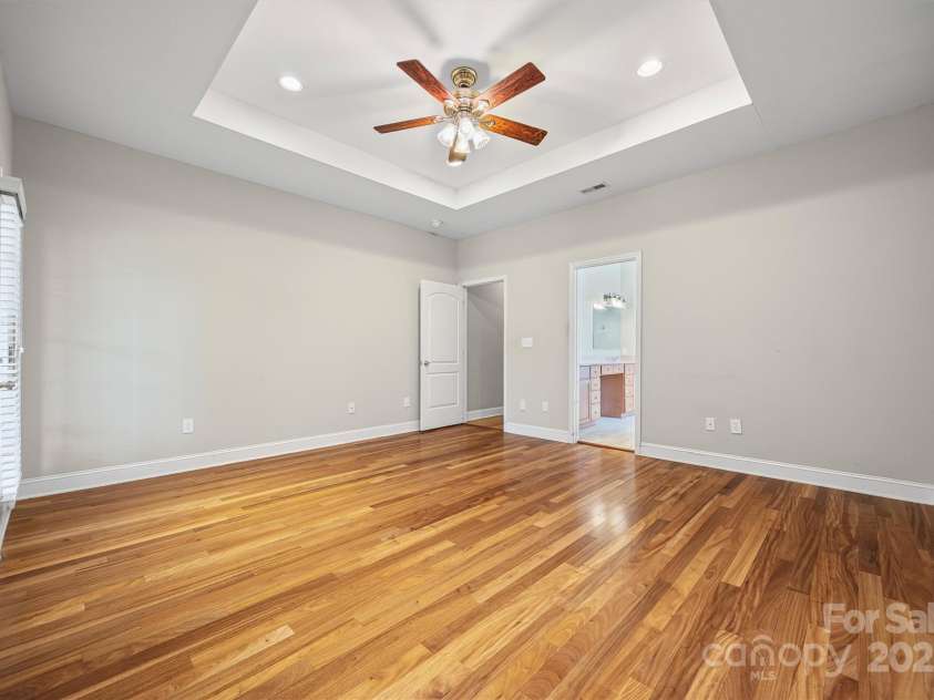 484 Mason Dickson Road, York, SC 29745.  MLS# CAR4276794, YatesRealty ID 32841. Owners BR