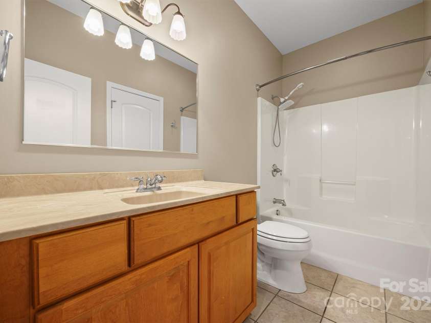 484 Mason Dickson Road, York, SC 29745.  MLS# CAR4276794, YatesRealty ID 32841. Secondary Bath