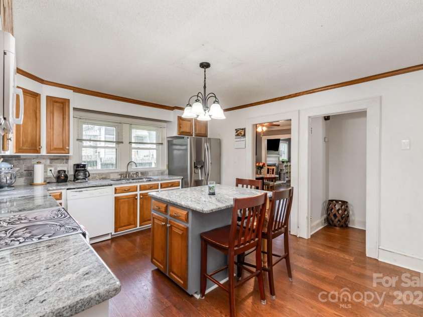 1306 Brantley Road, Kannapolis, NC 28083.  MLS# CAR4283302, YatesRealty ID 32843. 