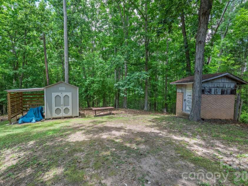 112 Crestwood Circle, Chester, SC 29706.  MLS# CAR4397080, YatesRealty ID 32844. 