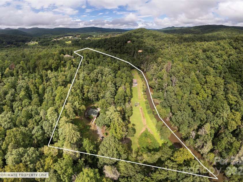 458 Rio Verde Drive, Zirconia, NC 28790.  MLS# CAR4289067, YatesRealty ID 32844. Property lines are approx.  New survey performed and will be uploaded when available.