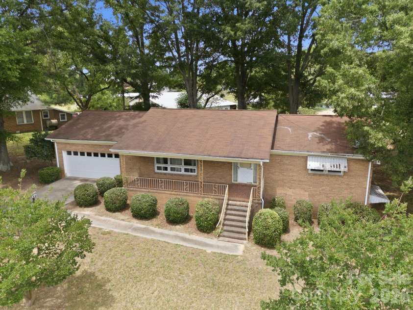 607 Ebenezer Road, Kannapolis, NC 28083.  MLS# CAR4397571, YatesRealty ID 32847. 