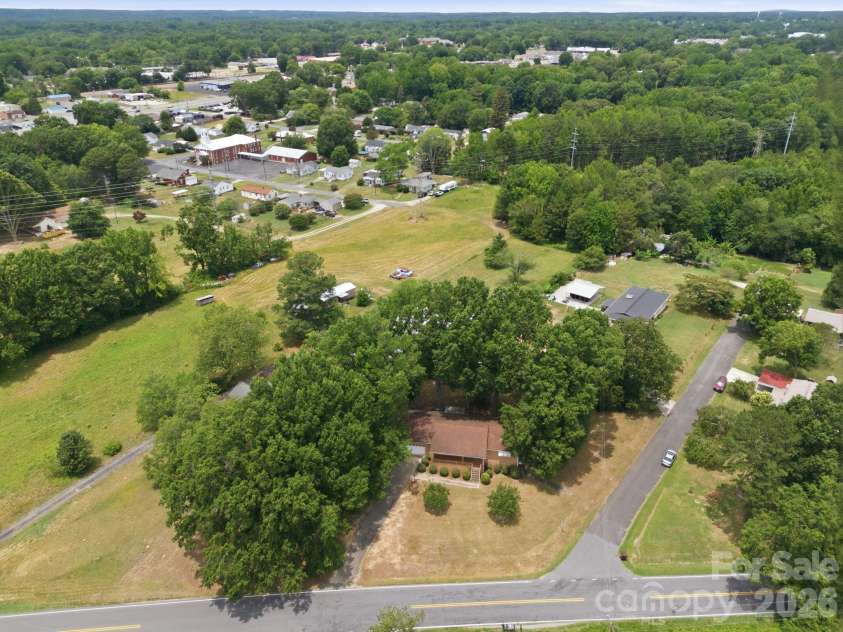 607 Ebenezer Road, Kannapolis, NC 28083.  MLS# CAR4397571, YatesRealty ID 32847. 