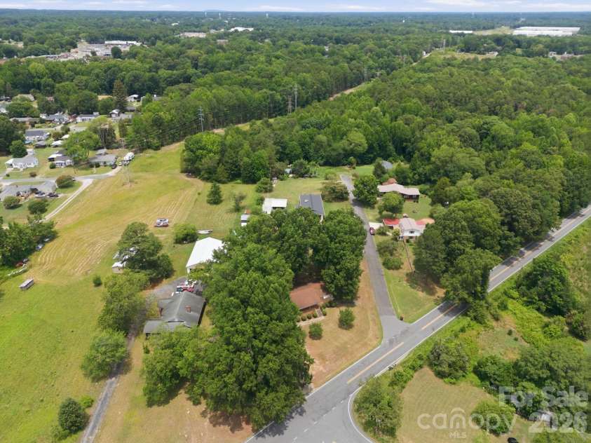 607 Ebenezer Road, Kannapolis, NC 28083.  MLS# CAR4397571, YatesRealty ID 32847. Right outside the city limits!