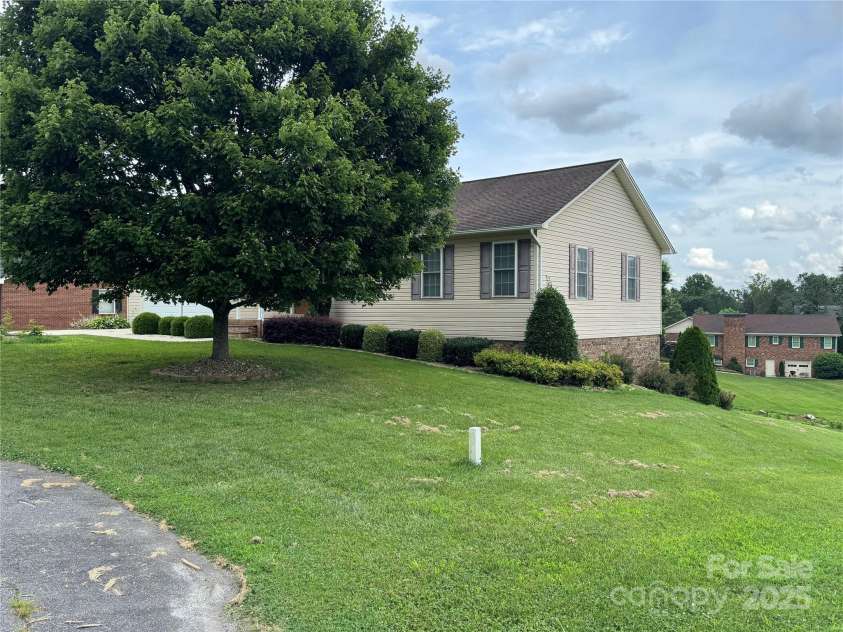 1519 Midland Drive, Hudson, NC 28658.  MLS# CAR4275002, YatesRealty ID 32848. 