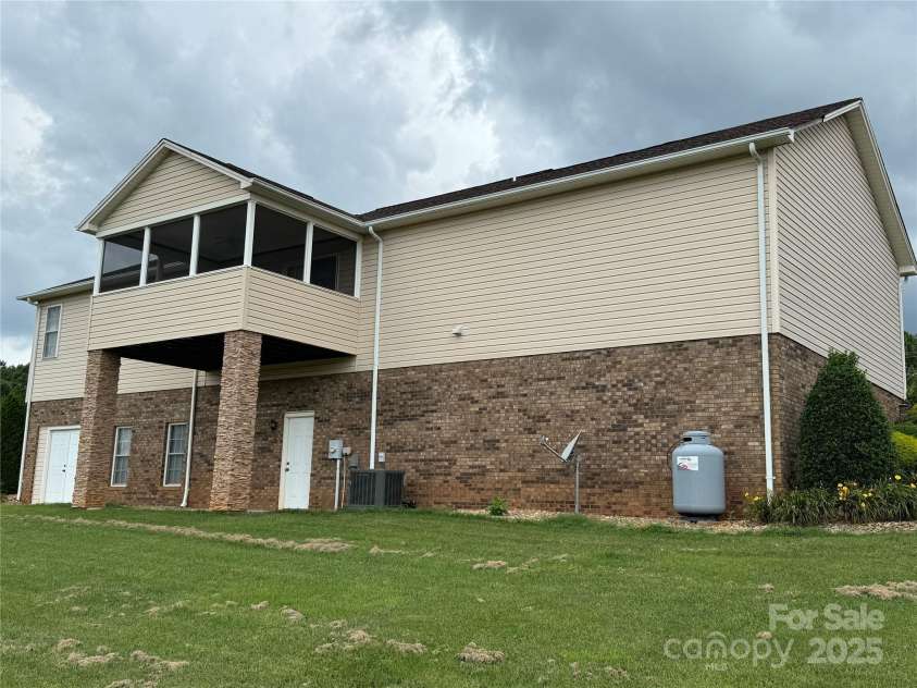 1519 Midland Drive, Hudson, NC 28658.  MLS# CAR4275002, YatesRealty ID 32848. 