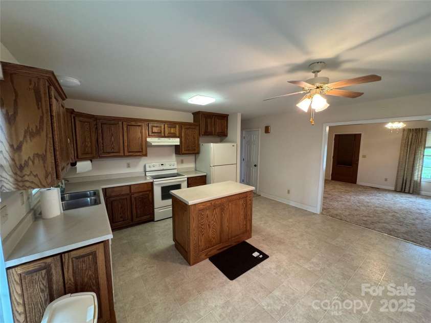 1519 Midland Drive, Hudson, NC 28658.  MLS# CAR4275002, YatesRealty ID 32848. 