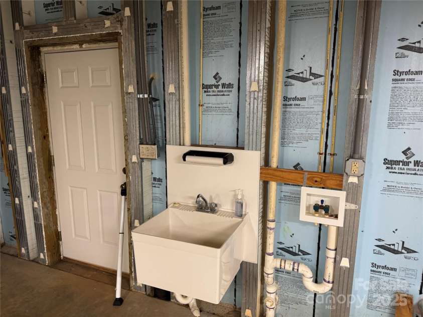 1519 Midland Drive, Hudson, NC 28658.  MLS# CAR4275002, YatesRealty ID 32848. 