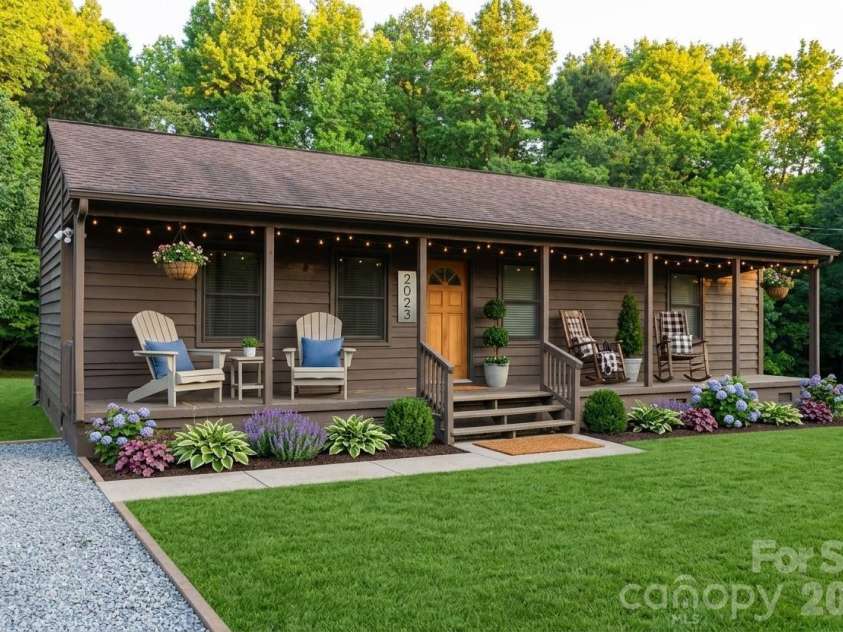 5025 Pecan Drive, Shelby, NC 28152.  MLS# CAR4394637, YatesRealty ID 32849. 